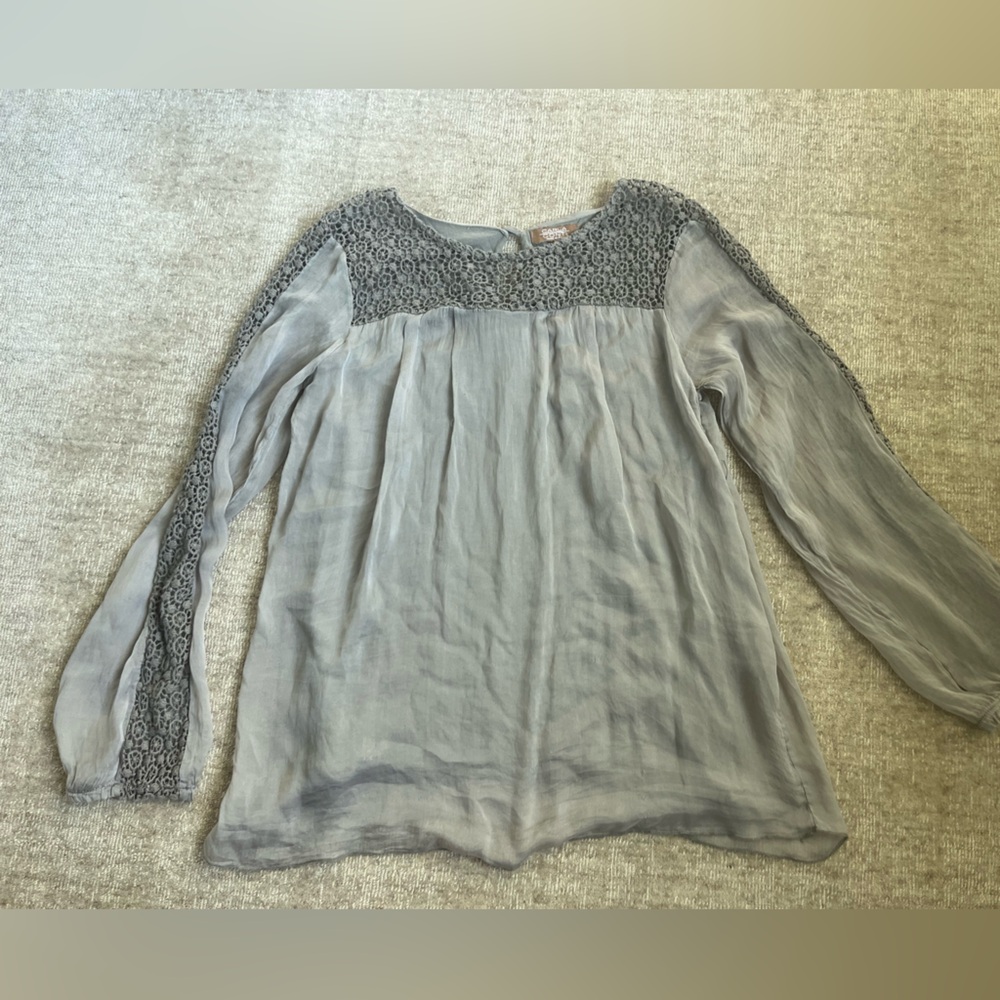 Carla Conti silk Women's Top with Lace Detail